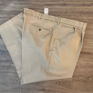 Dockers Men's Khaki Chinos